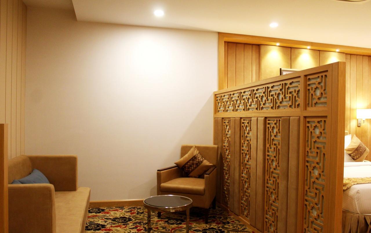Skk Blu Hotel & Spa Udaipur Luaran gambar