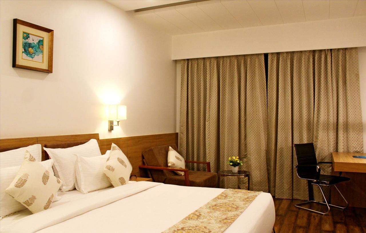 Skk Blu Hotel & Spa Udaipur Luaran gambar