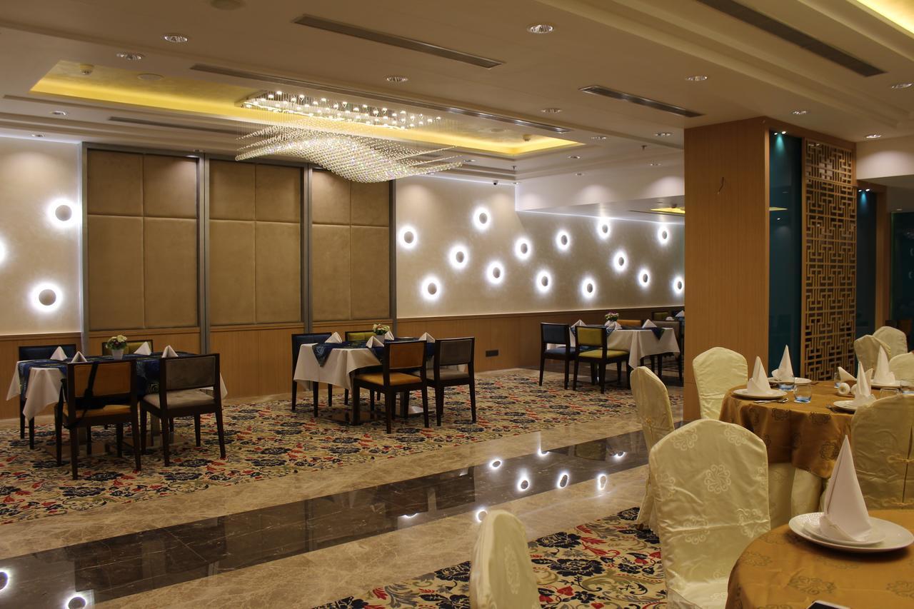 Skk Blu Hotel & Spa Udaipur Luaran gambar