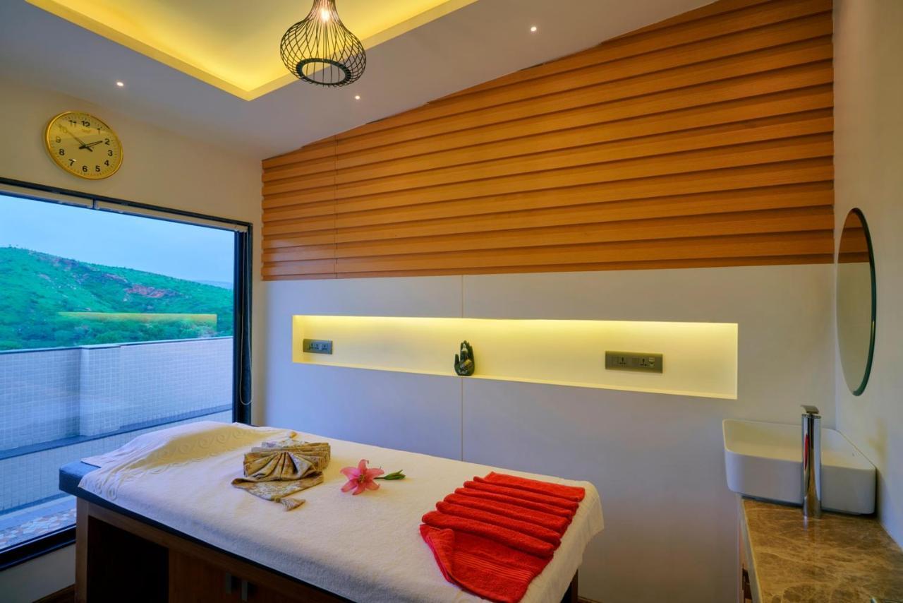 Skk Blu Hotel & Spa Udaipur Luaran gambar