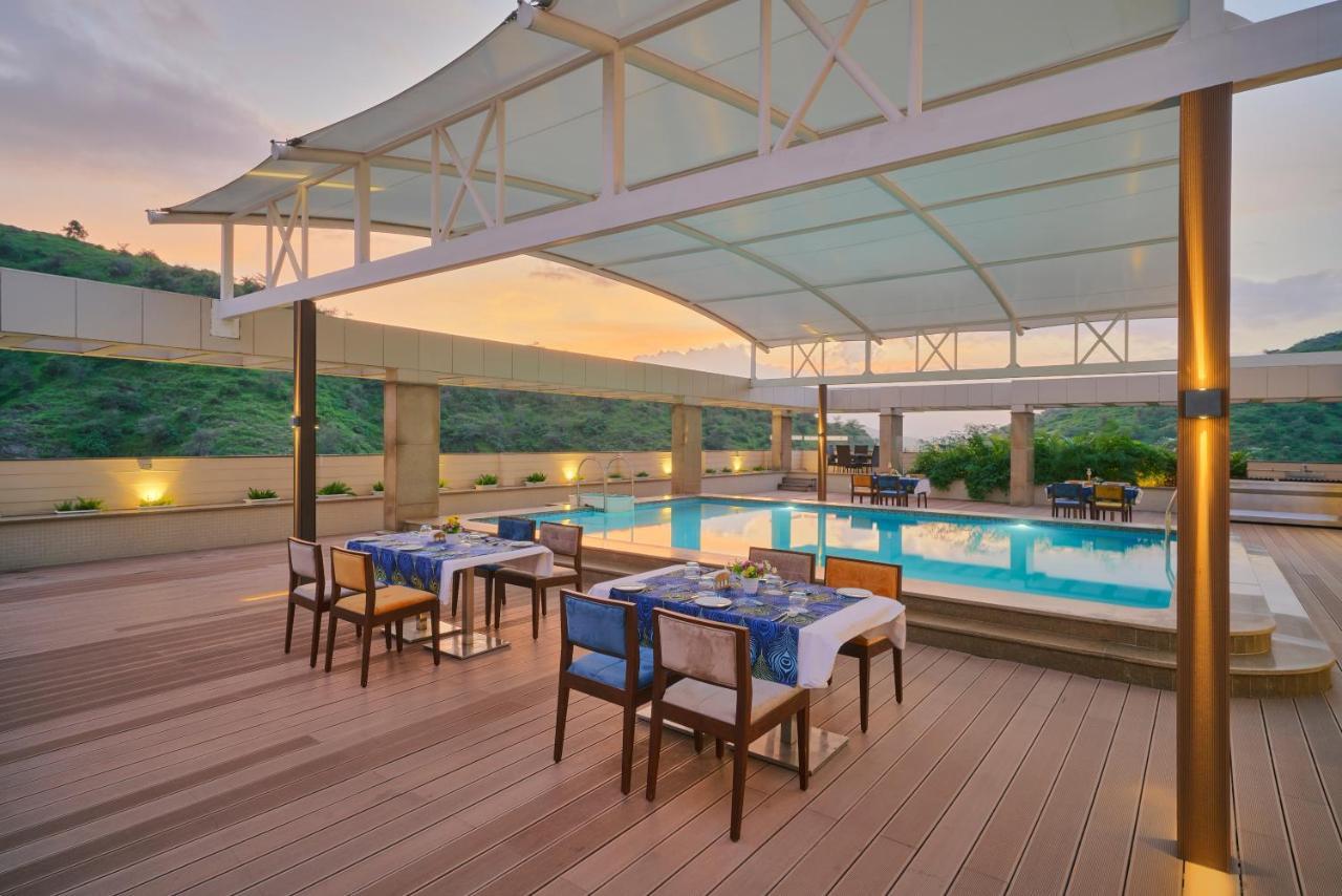 Skk Blu Hotel & Spa Udaipur Luaran gambar