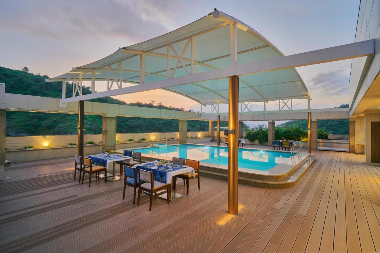 Skk Blu Hotel & Spa Udaipur Luaran gambar